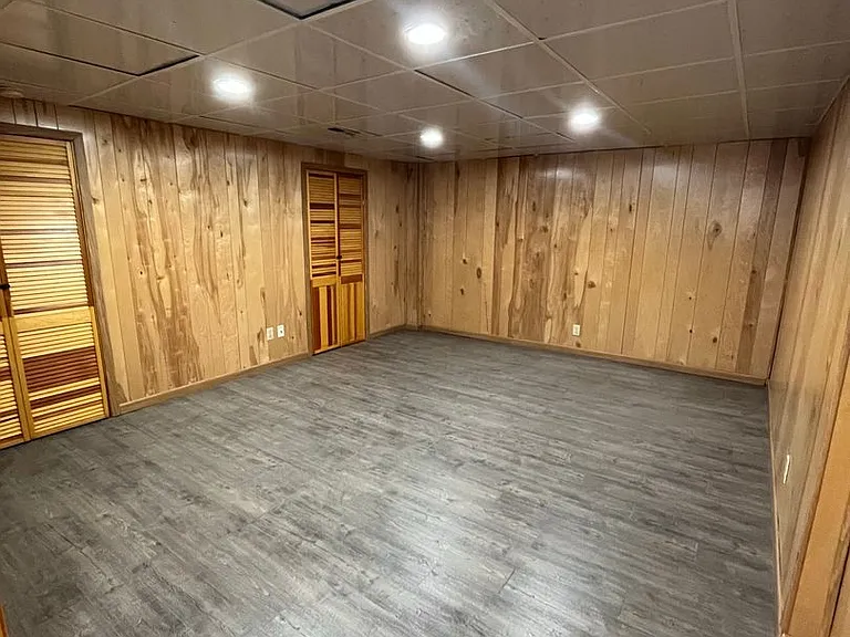 2934 Badger Dr — Photo 12