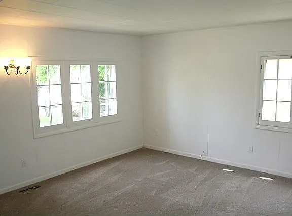 534 E Everett Ave — Photo 2