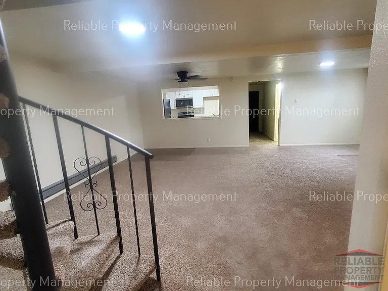 6508 S 5th Ave #B — Photo 3