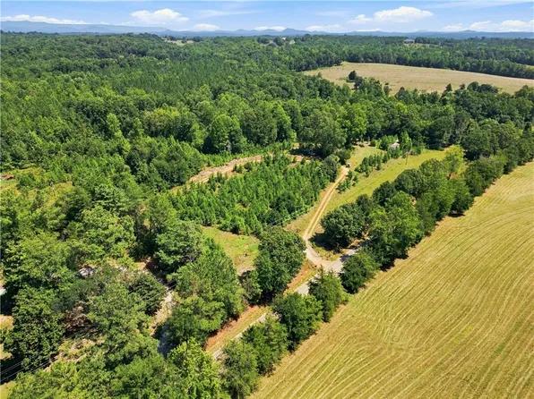 1488 Liberty Hwy, Six Mile, SC 29682