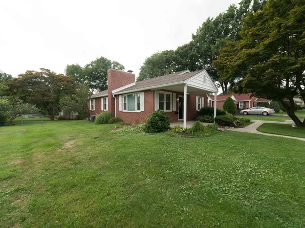 2734 Brierwood Rd, Broomall, PA 19008