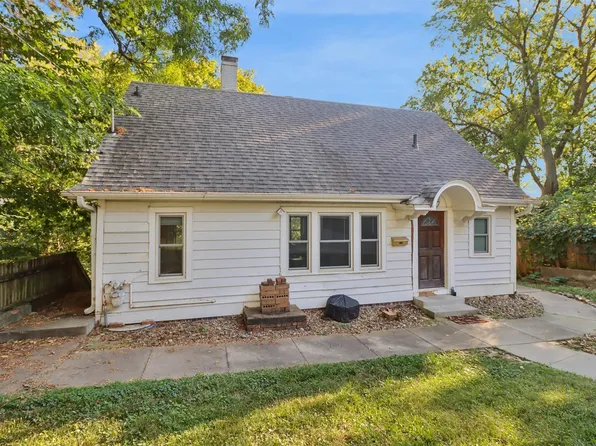 2512 Forest Dr, Des Moines, IA 50312