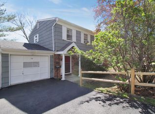 36 Ravensdale Rd, Hastings On Hudson, NY 10706