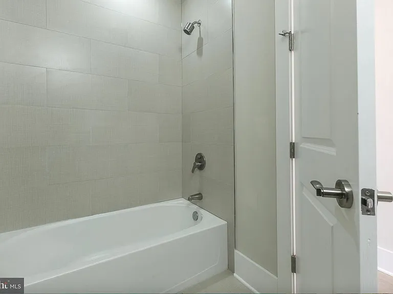 505 Nicholson St NW — Photo 4