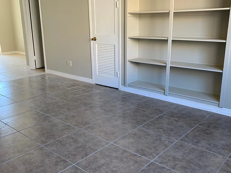 Alto Mesa Apartments — Photo 9