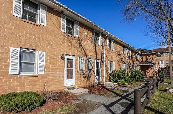 1st image of 807 Elmwood Dr #807
