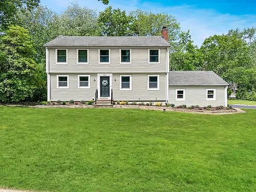 204 Deerfield Ln Photo 1