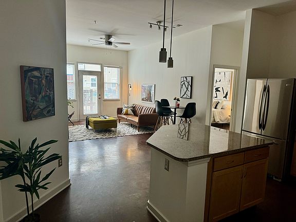 3rd image of 3000 Vanderbilt Pl #11