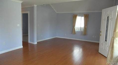 5th image of 6039 Hart Ave