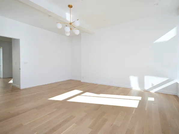 23 East 10th Street image 10 of 21