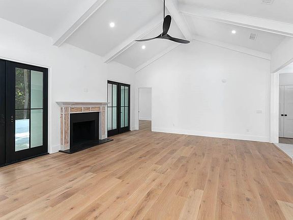 3rd image of 248 W 30th St #253