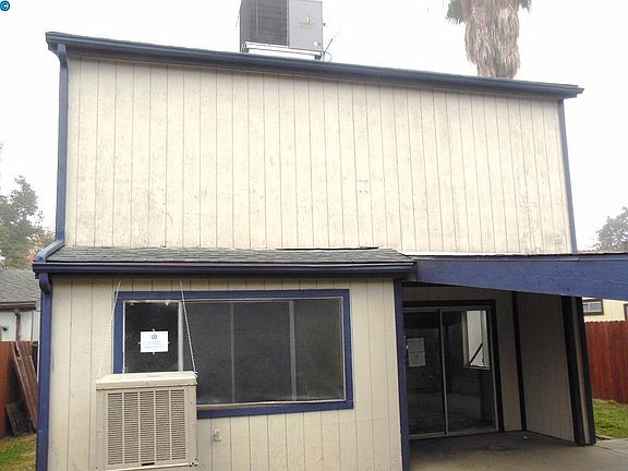 3rd image of 221 E Harold Ct