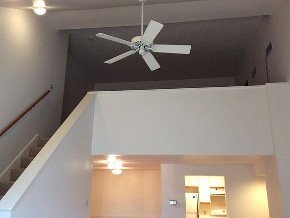 4th image of 114 Carriage Ln #114