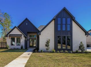 3050 Crosslake Blvd, Tyler, TX 75703