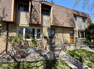 914 Belsly Blvd, Moorhead, MN 56560