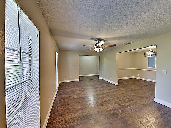 5th image of 1534 Hallam Dr