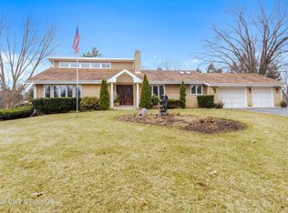 220 Haman Rd, Inverness, IL 60067