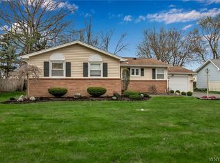 1895 Marjorie Rd, Grand Island, NY 14072