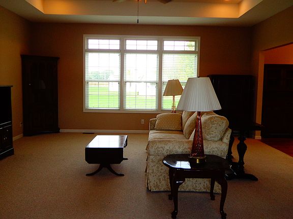 4th image of 1 Aspen Ct
