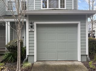 593 E Jasmine Cir, Santa Rosa, CA 95407