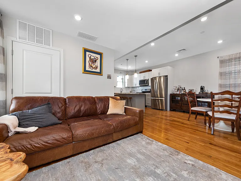 285 Princeton St #2 — Photo 8
