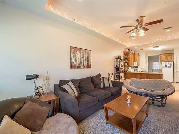 4th image of 103 Winter Park A&b #A-b