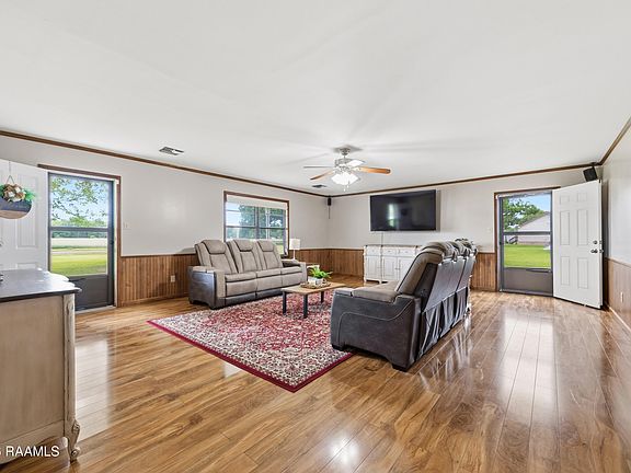 5th image of 526 Joli Rd