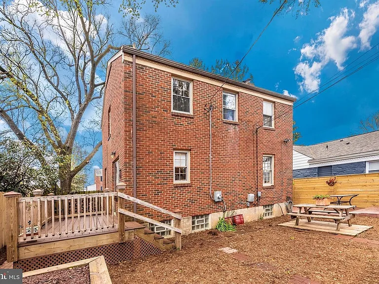 7023 Deerfield Rd — Photo 25