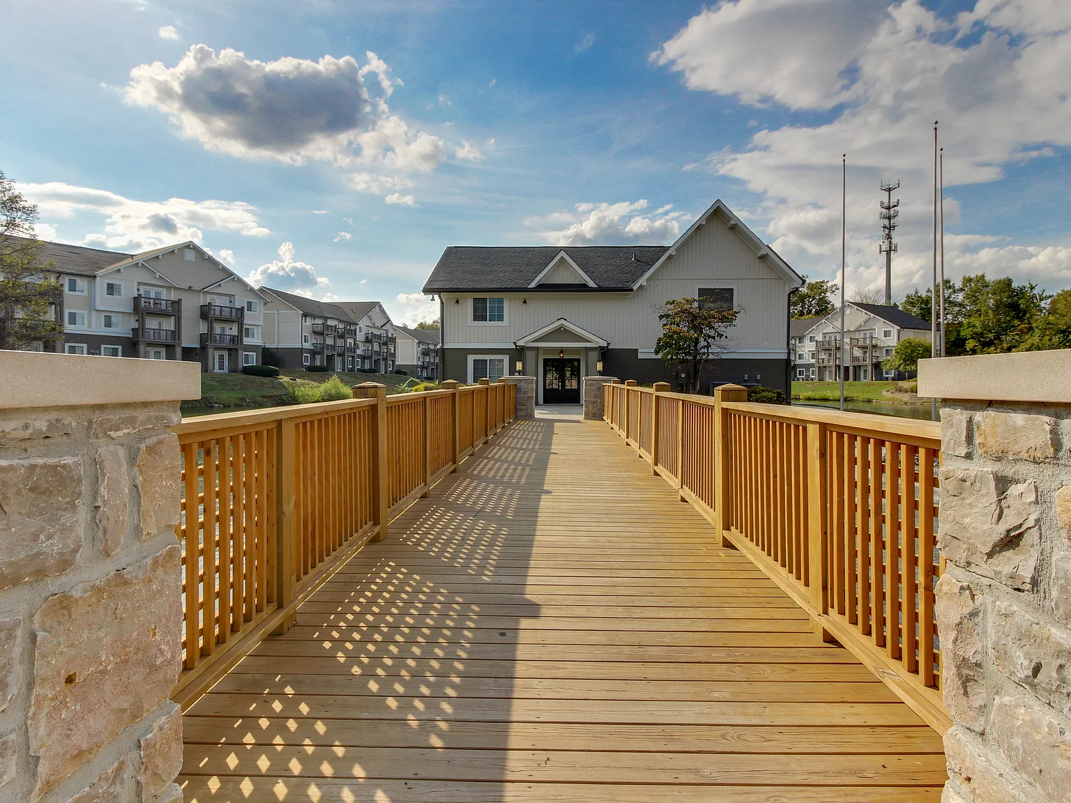 Hickory Lake Apartments — Photo 2