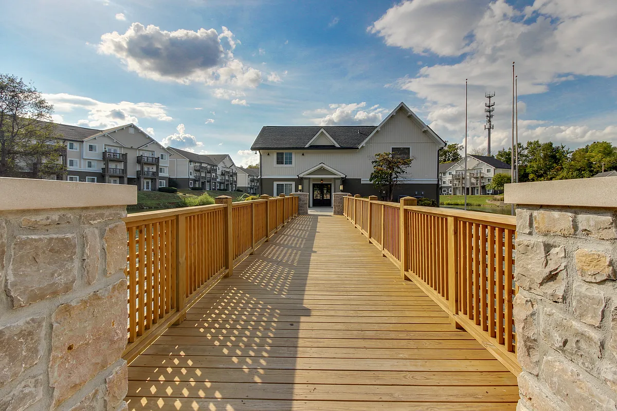 Photo 2 of 10 - Hickory Lake Apartments - Antioch, TN Building Photo - Hickory Lake Apartments