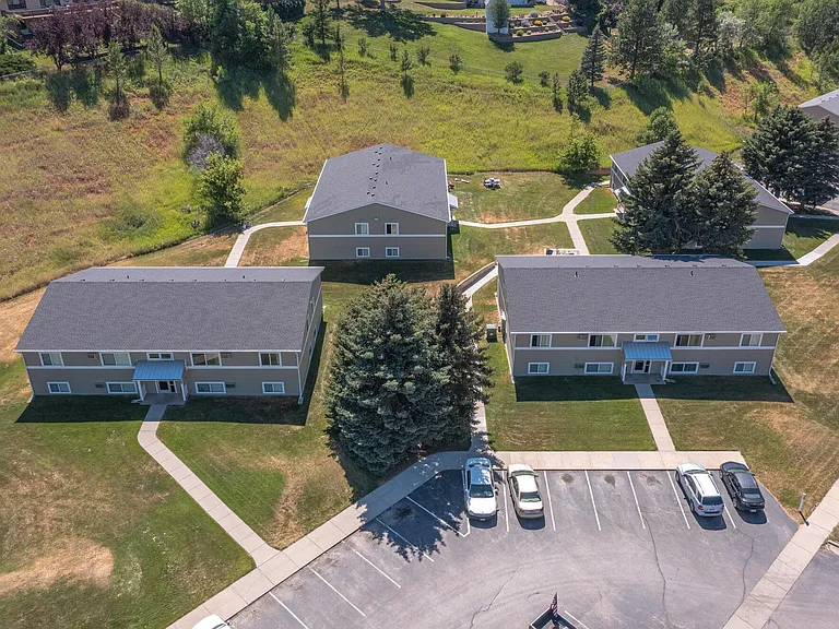 Canyon Estates Apartments — Photo 18