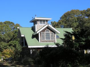 53 Weaver Ln, Tisbury, MA 02568