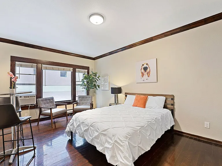 330 Cedar Avenue — Photo 17