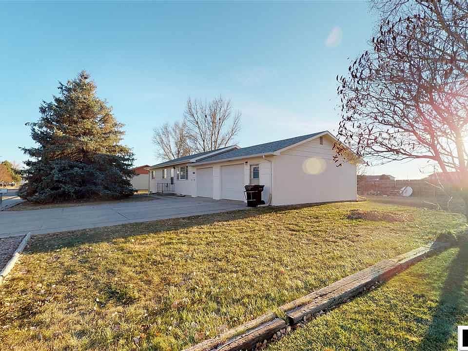 1st image of 3618 Campbell Dr