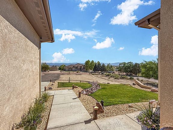4th image of 1607 Hermosa Dr W