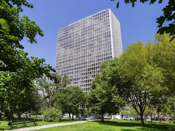330 W Diversey Pkwy, Chicago, IL