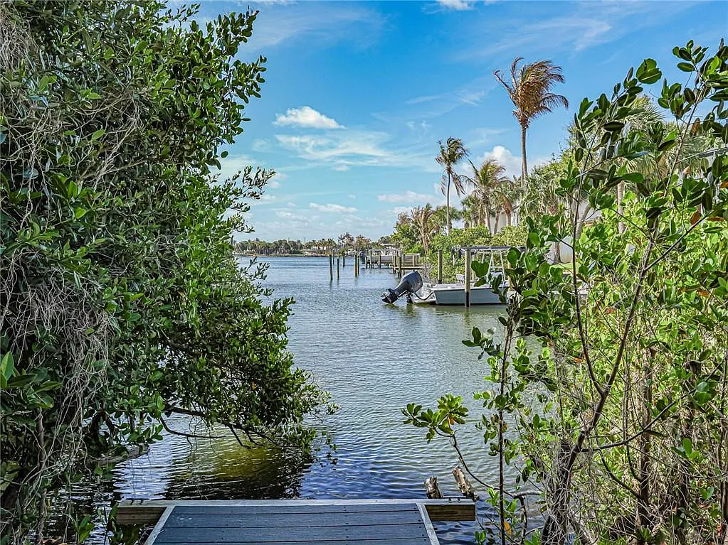 2 bed, 2.5 bath, 1244 sqft, $2,250 — Photo 4