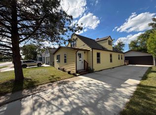 1624 Central Ave W, Minot, ND 58703