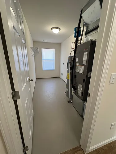 3 bedroom 2 bath 1 car gargage HOUSE Photo 1