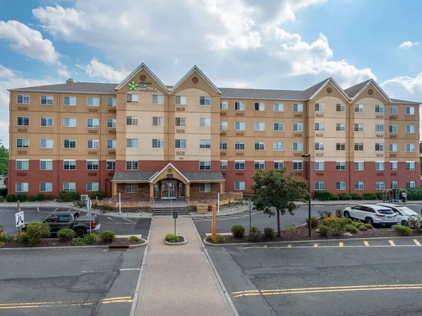 Secaucus - New York City Area, 1 Plaza Dr, Secaucus, NJ 07094