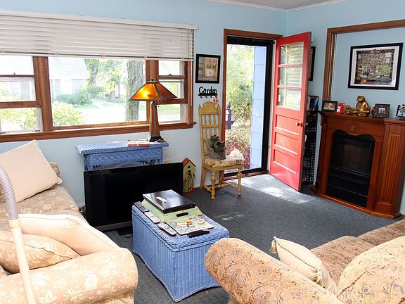 2nd image of 208 Monsell Pl