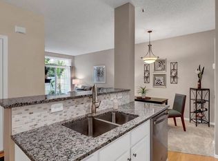 17880 Cobblestone Way, Eden Prairie, MN 55347