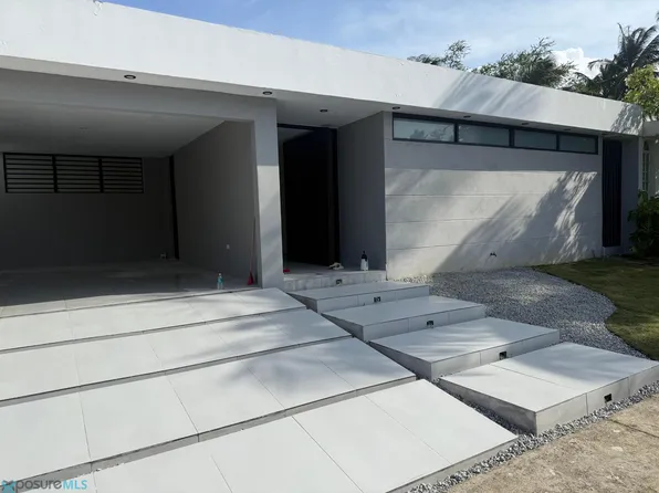 1 Calle N21, Carolina, PR 00983