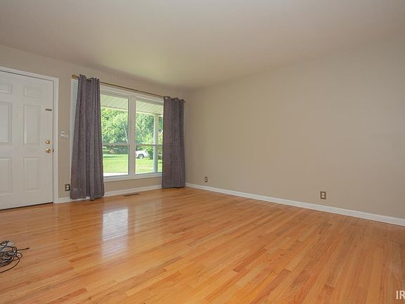 2nd image of 6218 Roger Park Ct