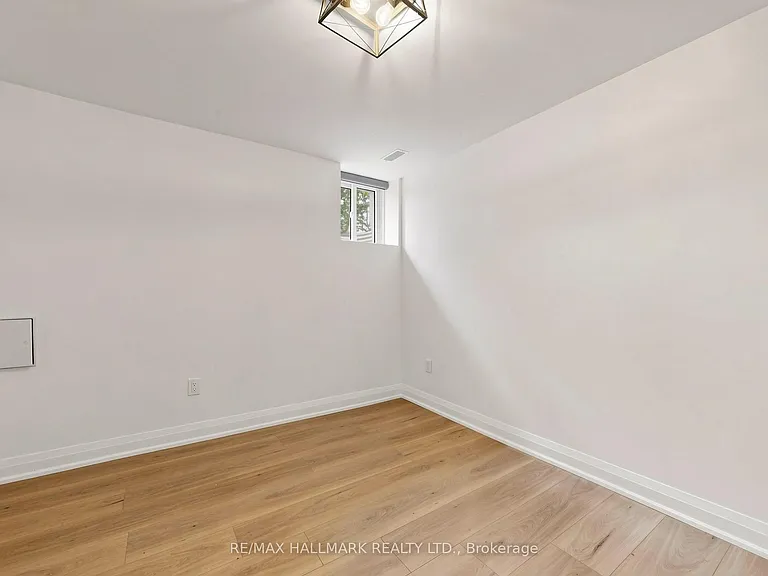 2205 Victoria Park Ave #BASEMENT — Photo 13