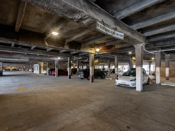 121 The Promenade image 23 of 26