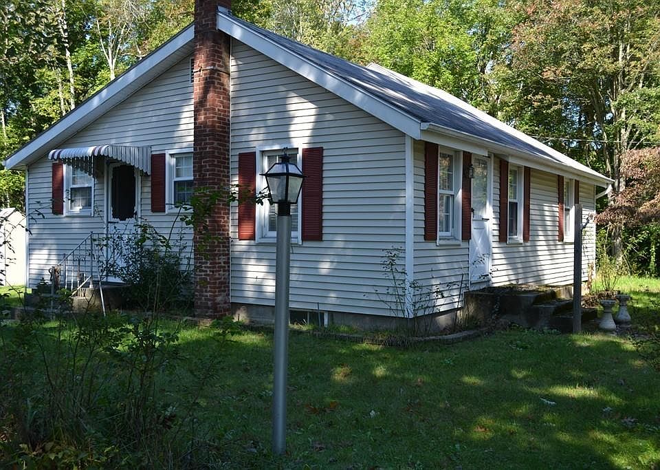 2nd image of 306 Plain St