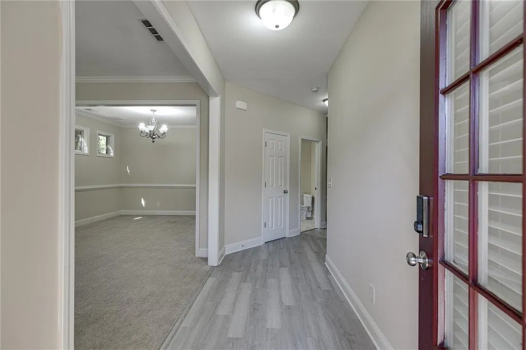 4 bed, 2.5 bath, 2841 sqft, $3,000 — Photo 4