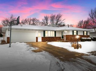 725 Taylor St, Morton, IL 61550