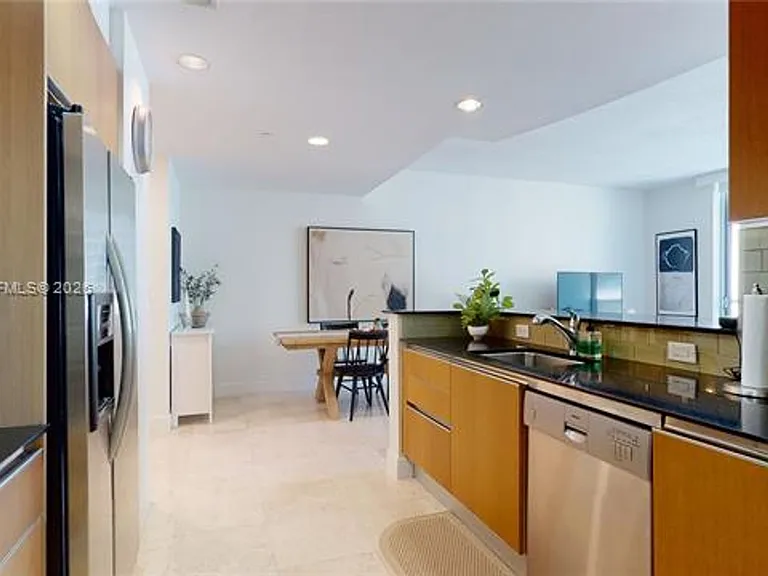 1060 Brickell Ave #1805 — Photo 6